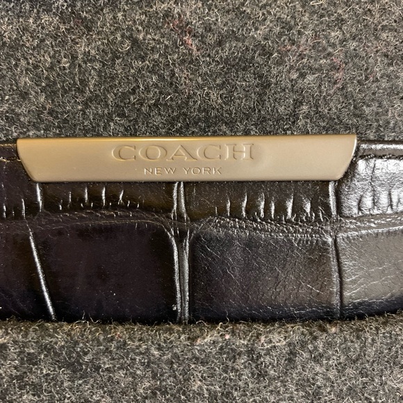 Like NEW, VINTAGE COACH!! Taylor leather, croc & wool accents & expandable sides - Picture 10 of 16